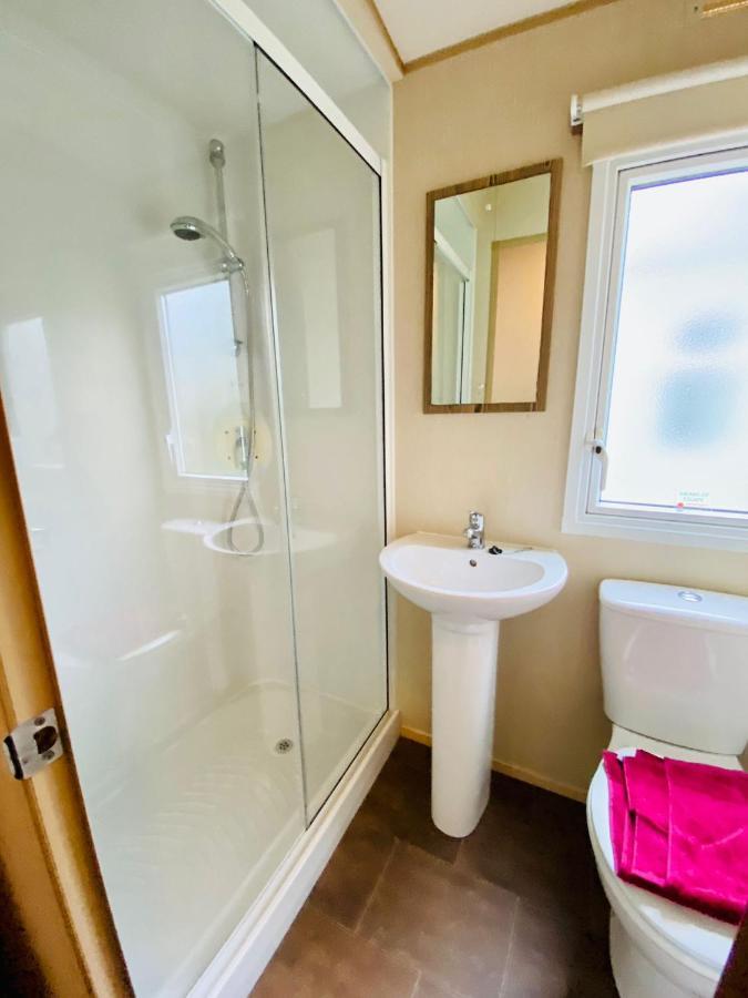 Dizzard 23 Hotel Bridgerule Bagian luar foto